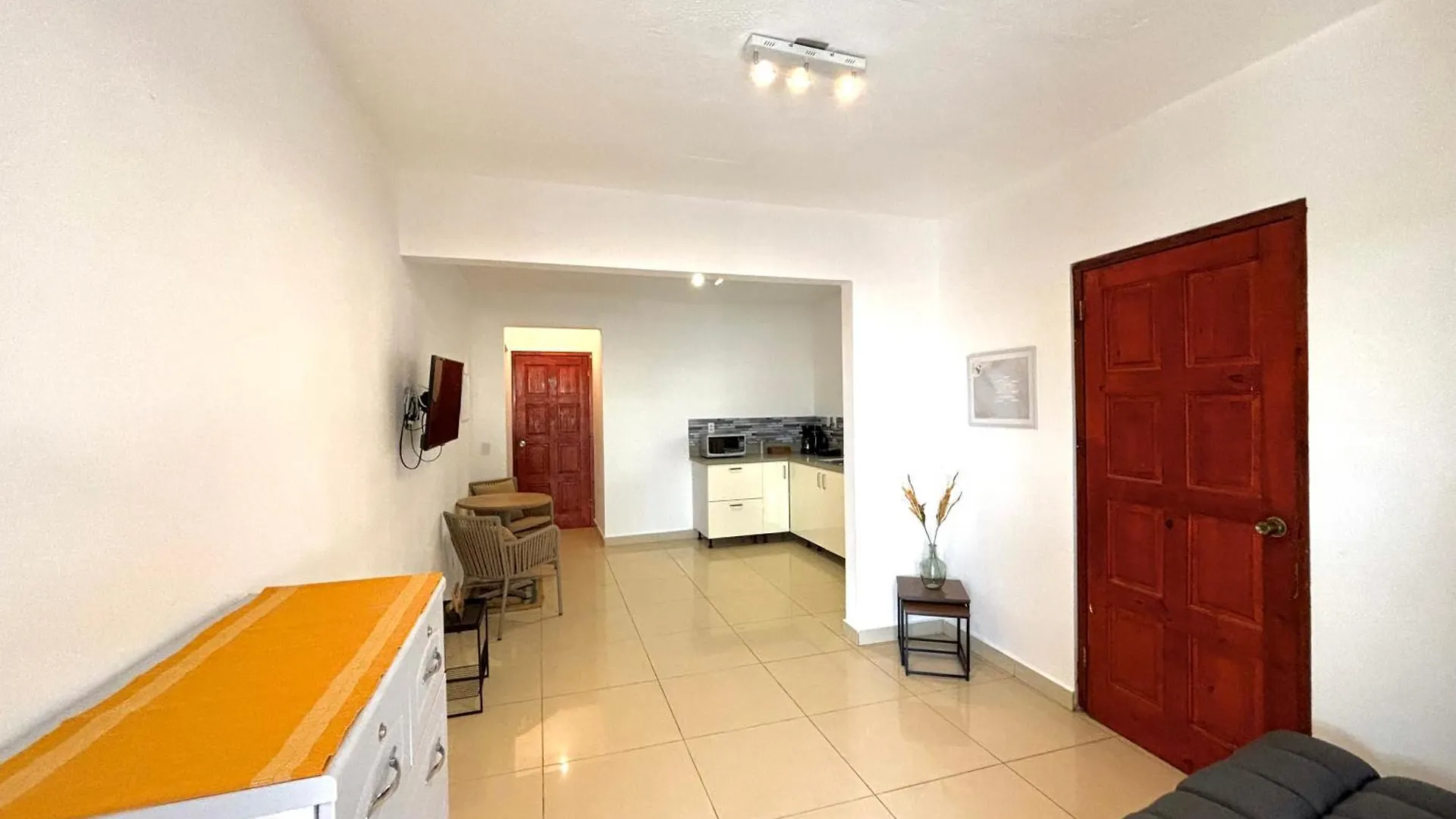 Grebbelinie Apts Apartment Willemstad Curacao