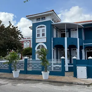 Amalie & Curiel Hotel